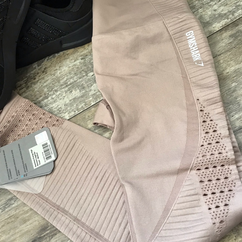 NWT GYMSHARK LEGGINGS!